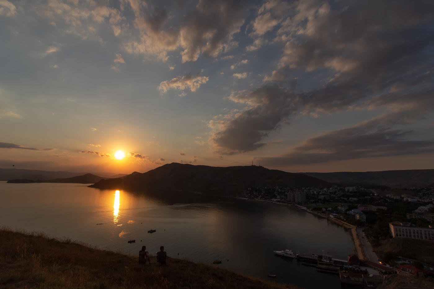 Провожая закат...