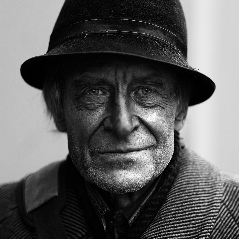 поэт, несостоявшийся случайно