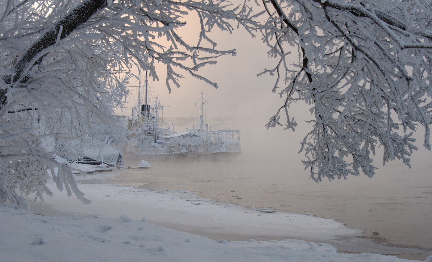 В снежной рамочке.
