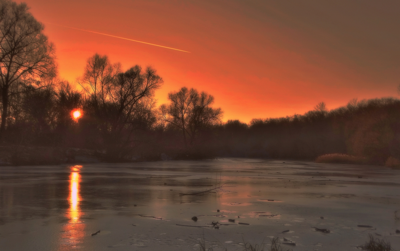Зажглась зимняя вечерняя заря