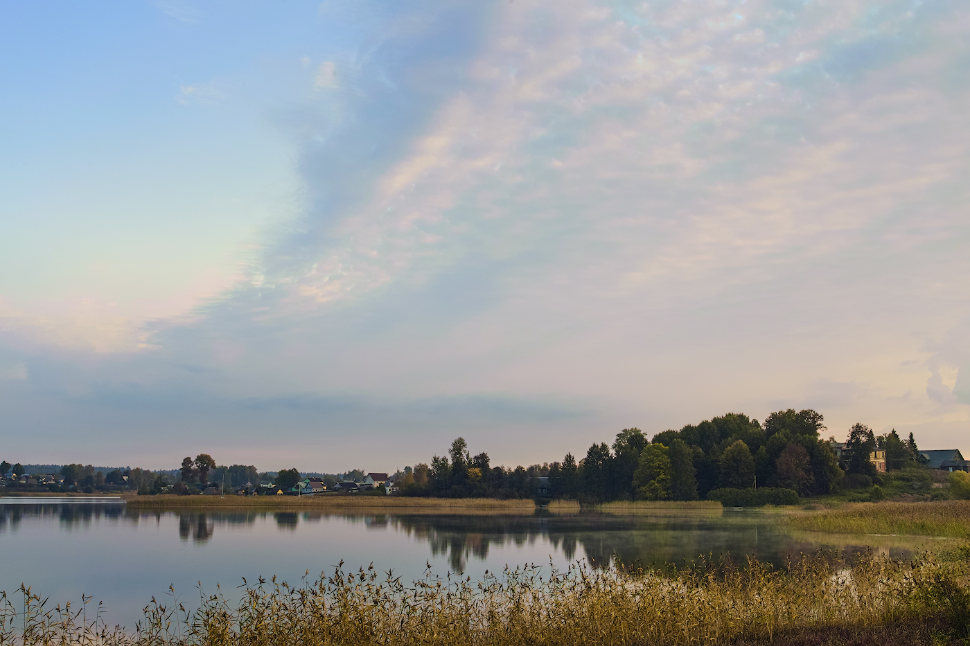 Нас утро встречает прохладой