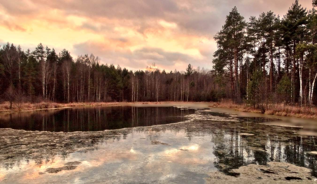 Декабрь зажигает вечернюю зарю