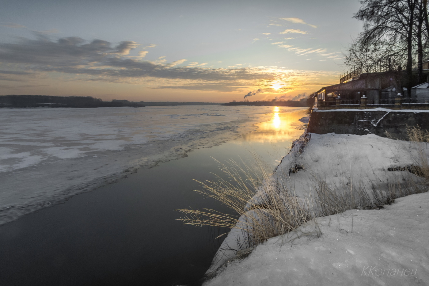 У старого причала