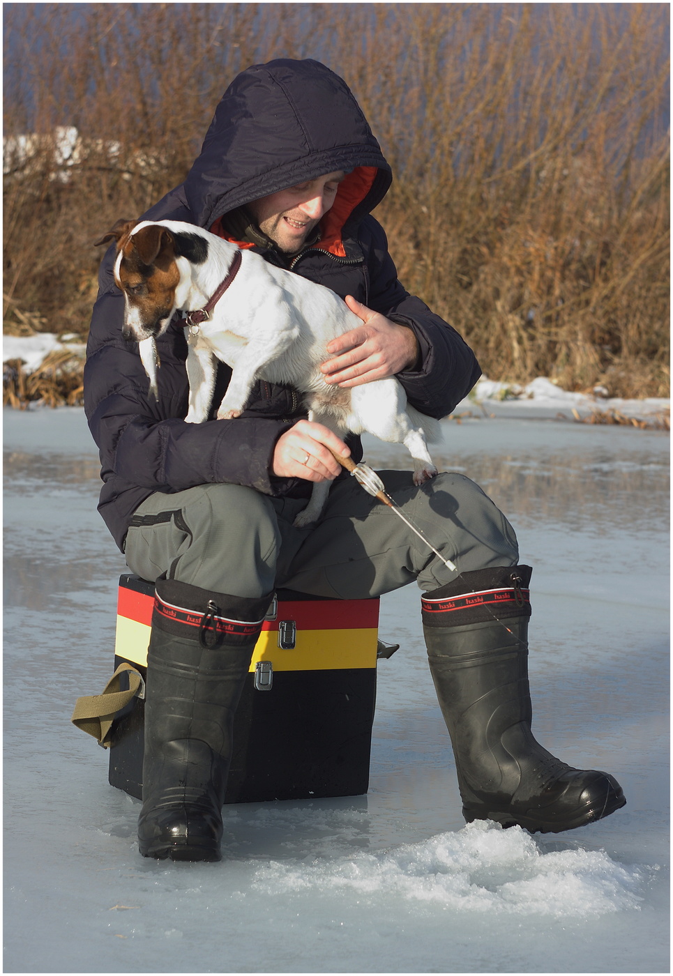 Папа ещё поймает!)