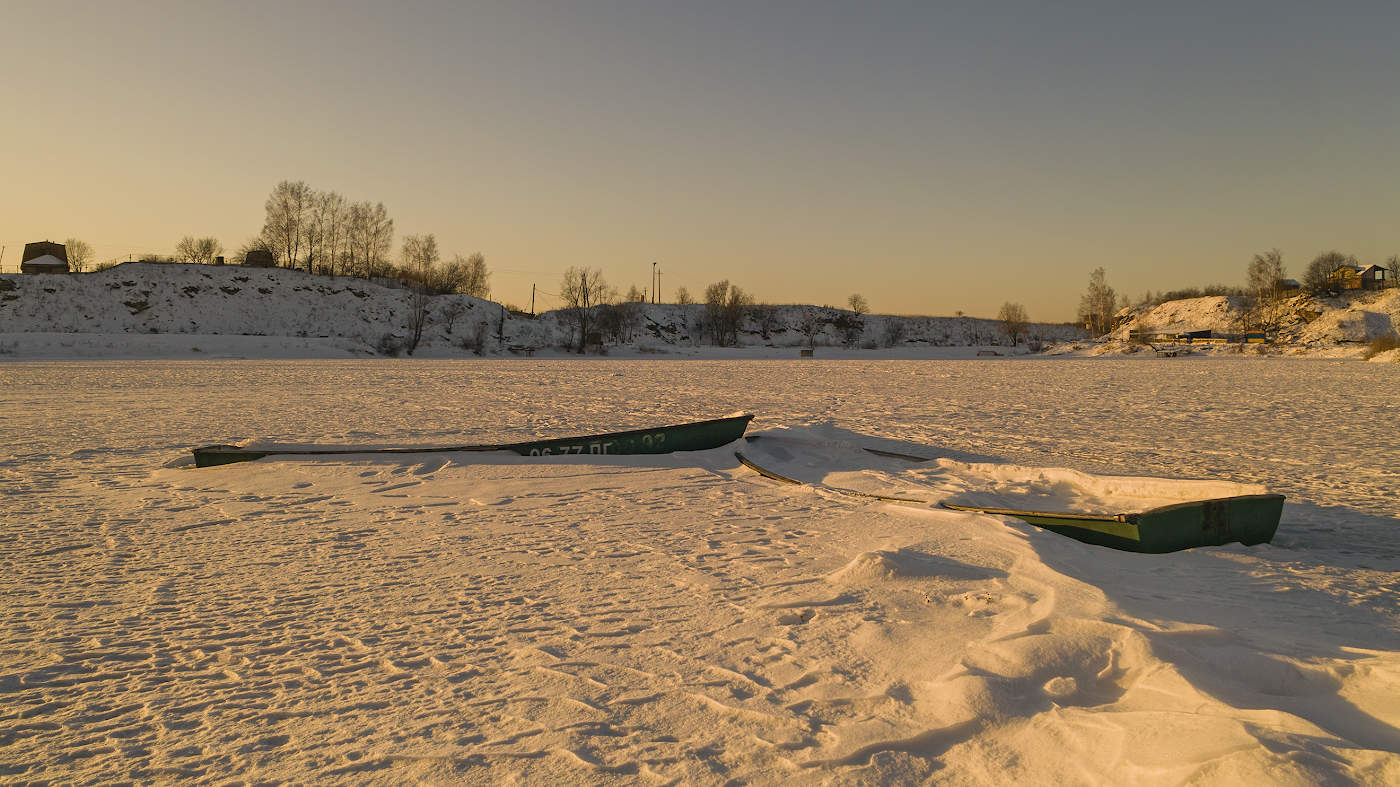 На зимней стоянке