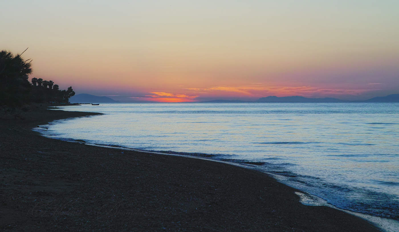 Тишина закатного моря