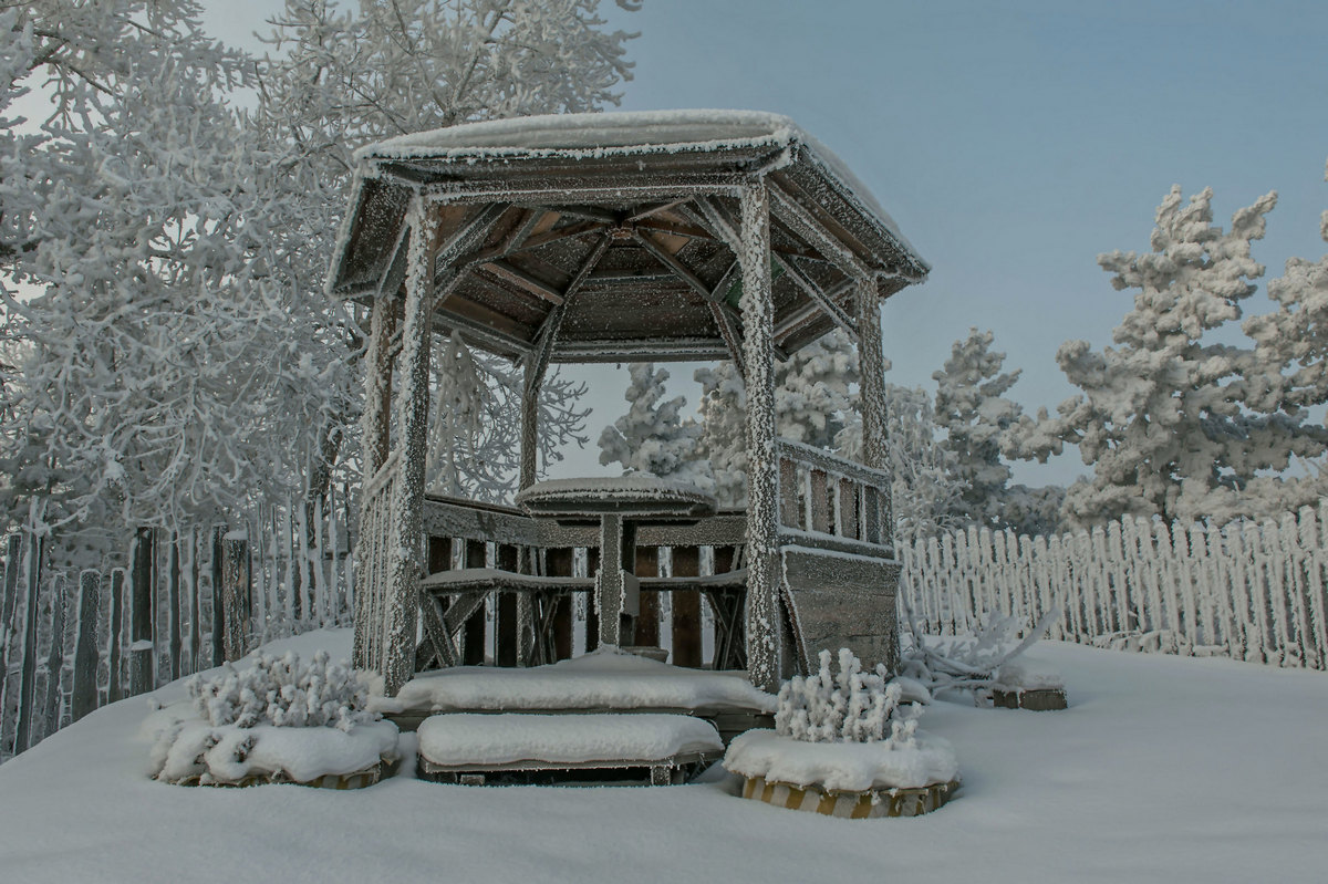 Дачная беседка...