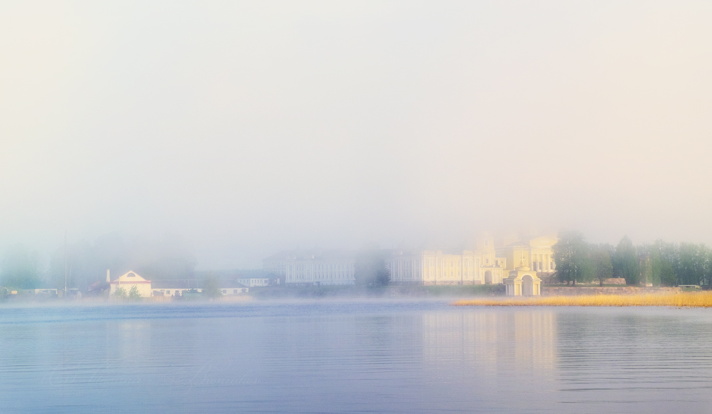 В туманной дымке