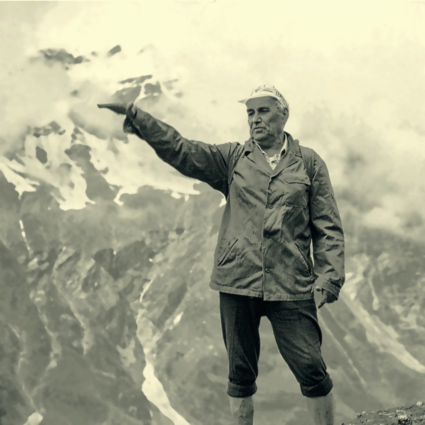 Инструктор.