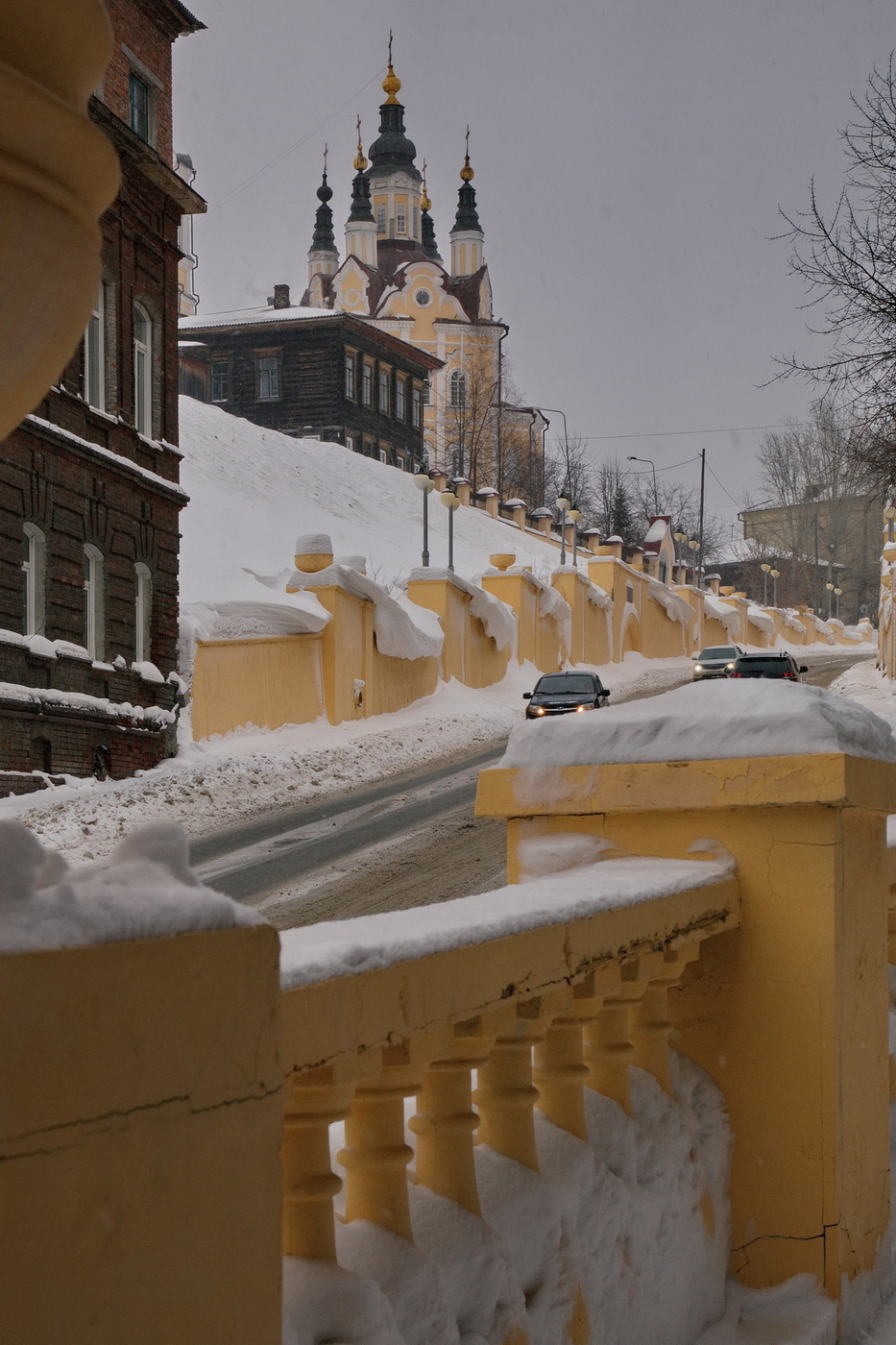 Заснеженный город.