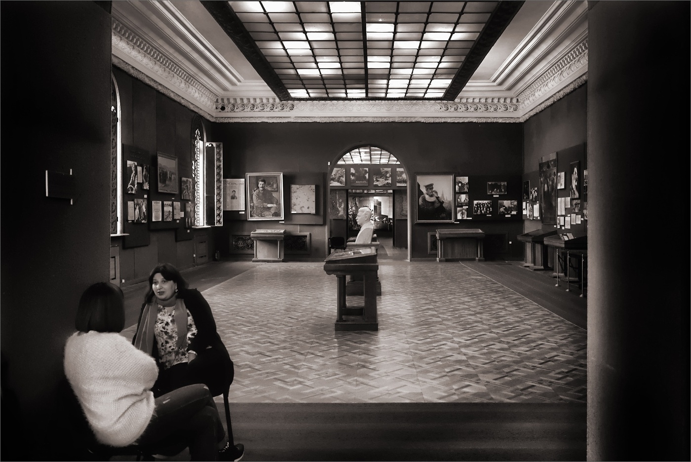 Утро в музее.