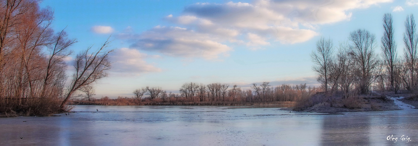 Над весною, облака висели...