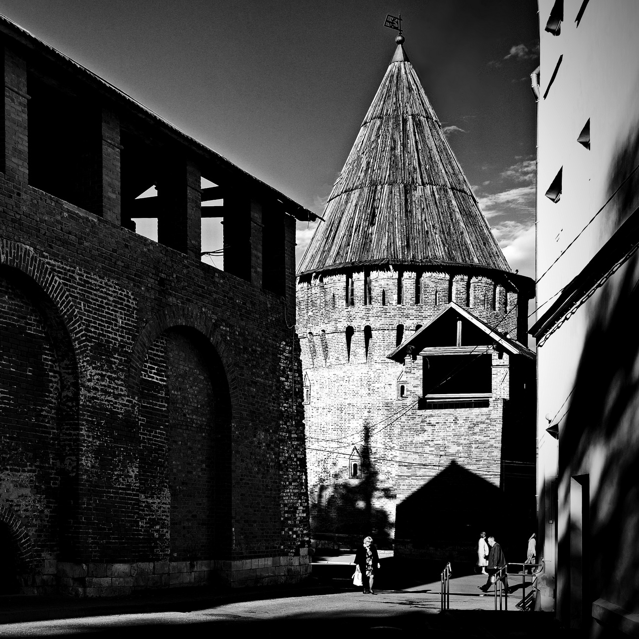 Старинная башня.