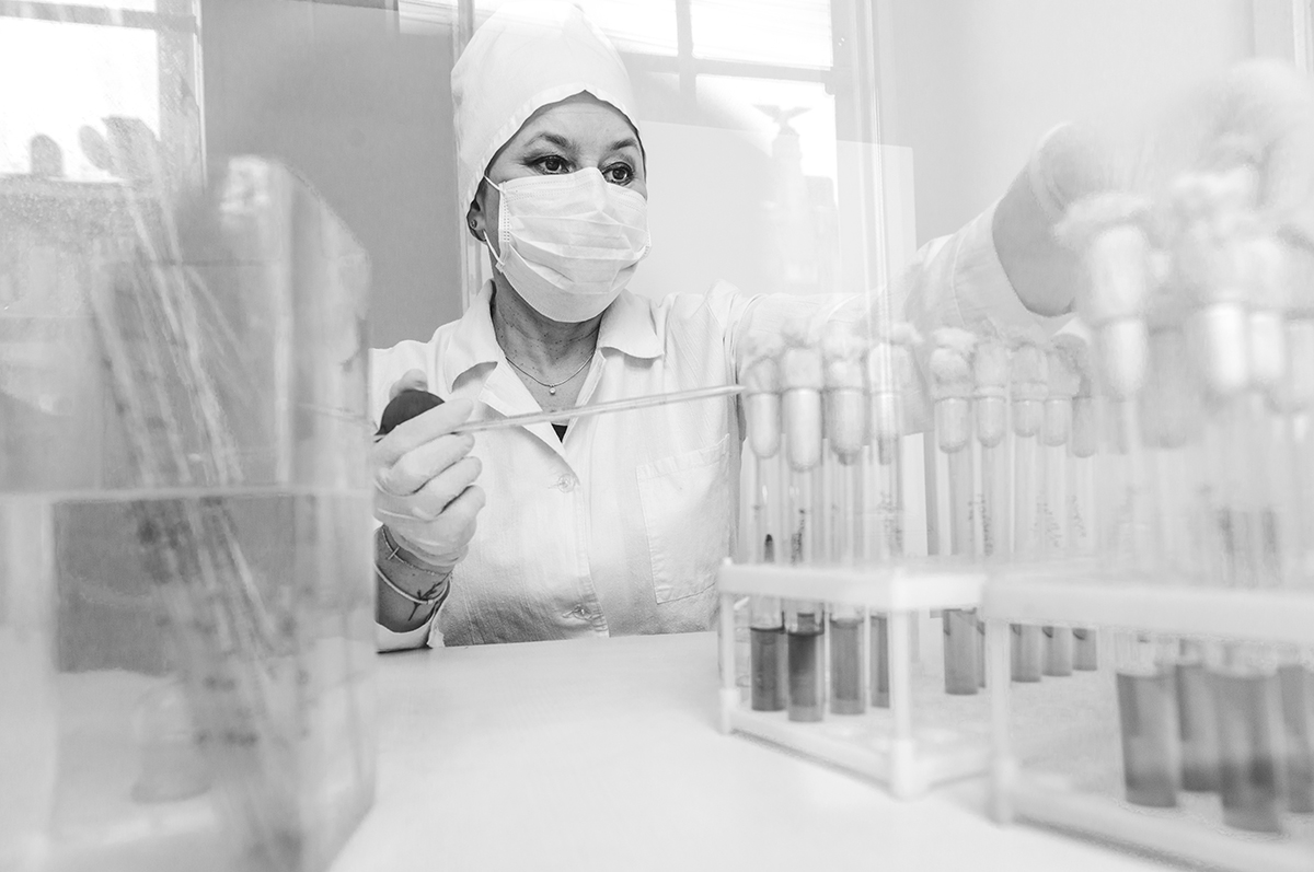 Вирусолог...