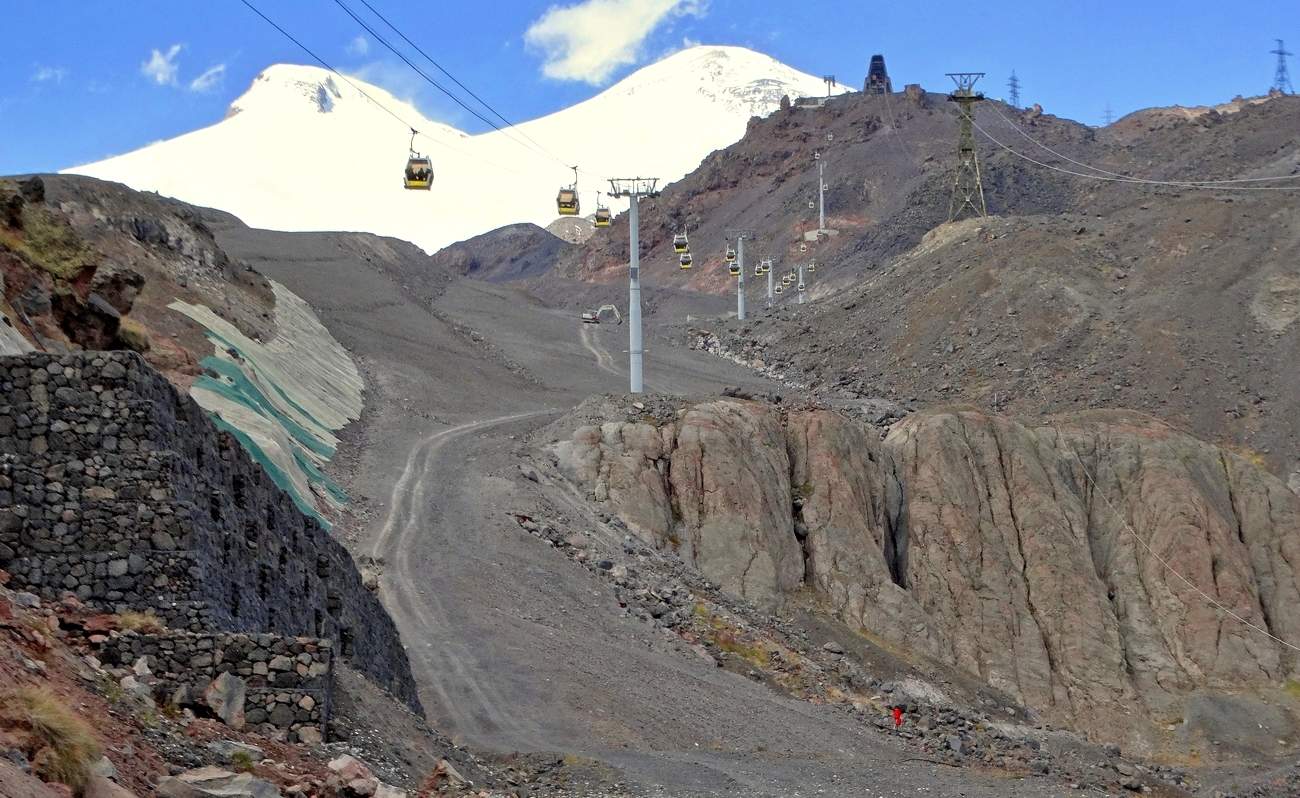 К белым вершинам Эльбруса