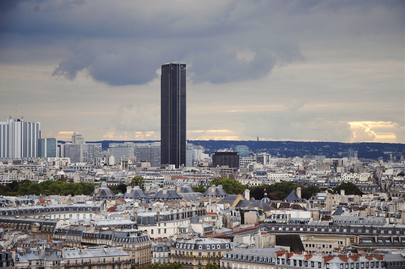 Монпарнас - как указующий перст...