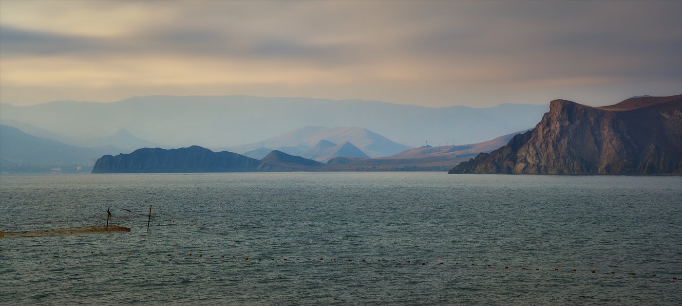Закат на дальних берегах.