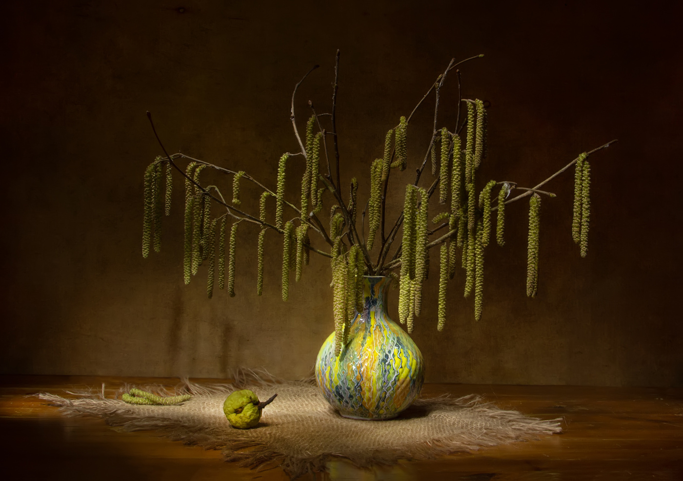 Про февральские сережки и прошлогоднее яблоко...