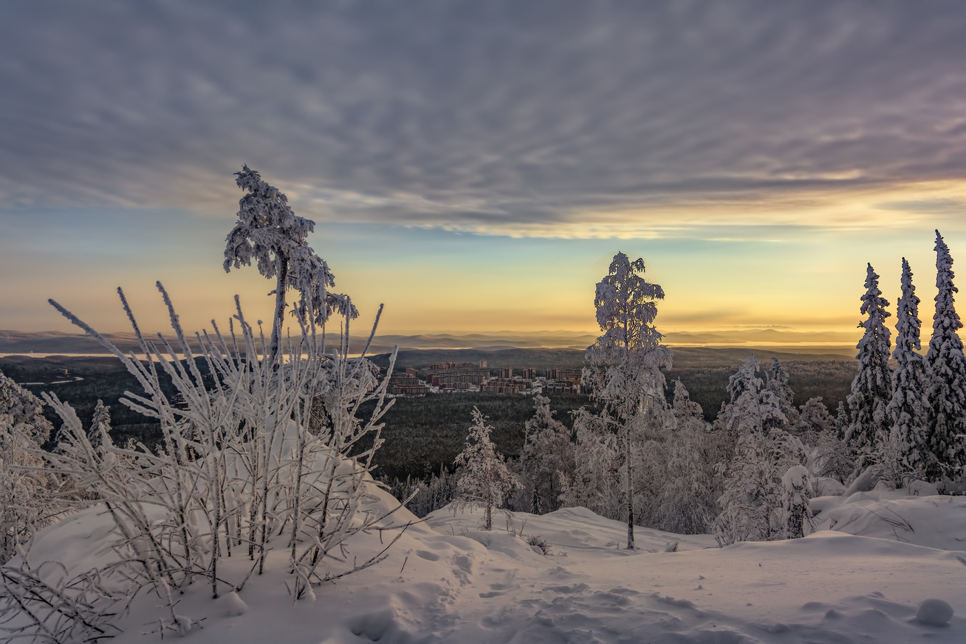 Теплый свет