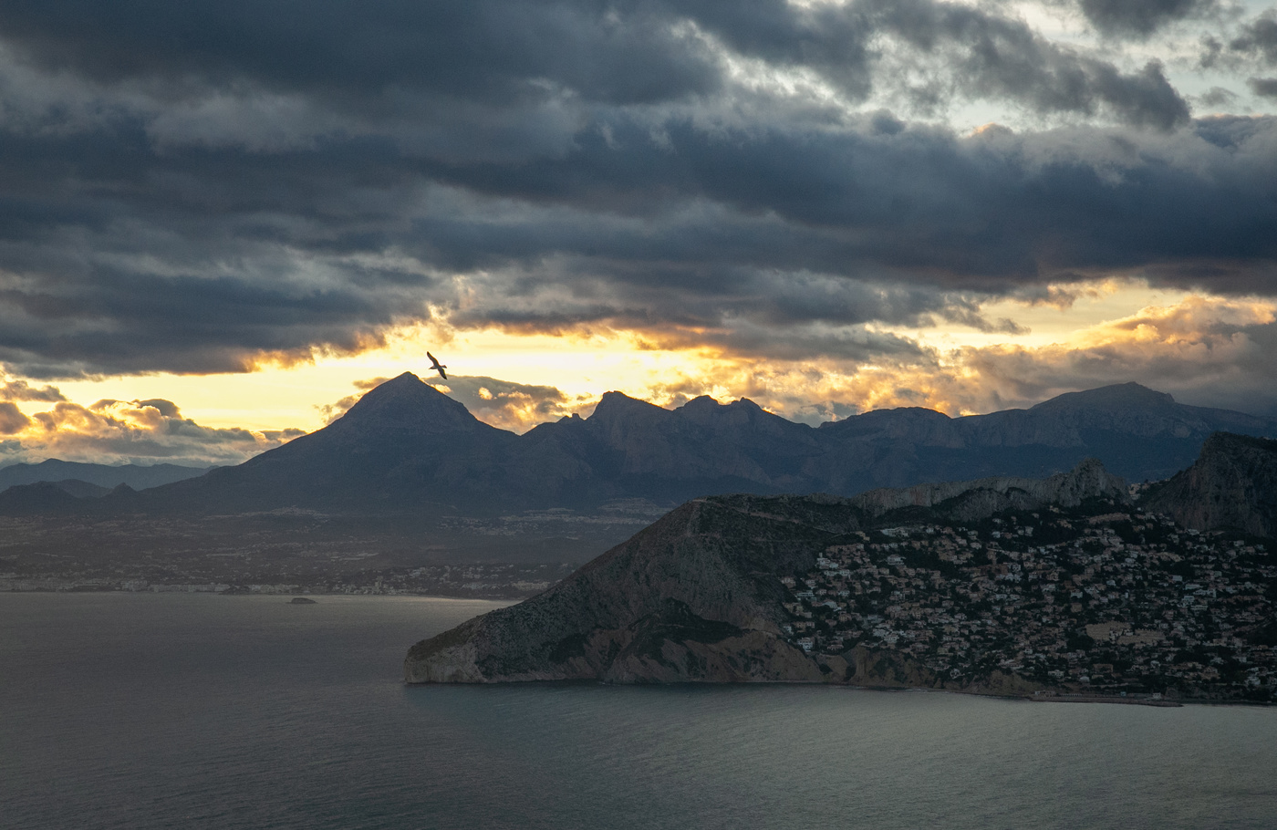 Закат над горами