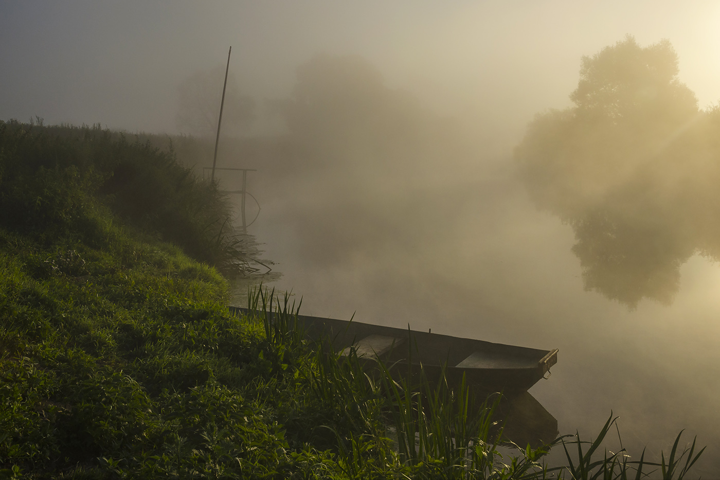 Утро одинокой лодки