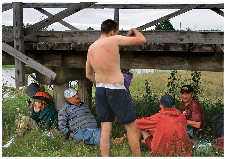 ".. Чьи. вы хлопцы будете, кто вас вбой ведет?"