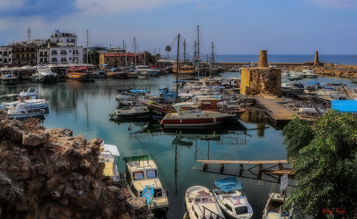 В тихой бухте .