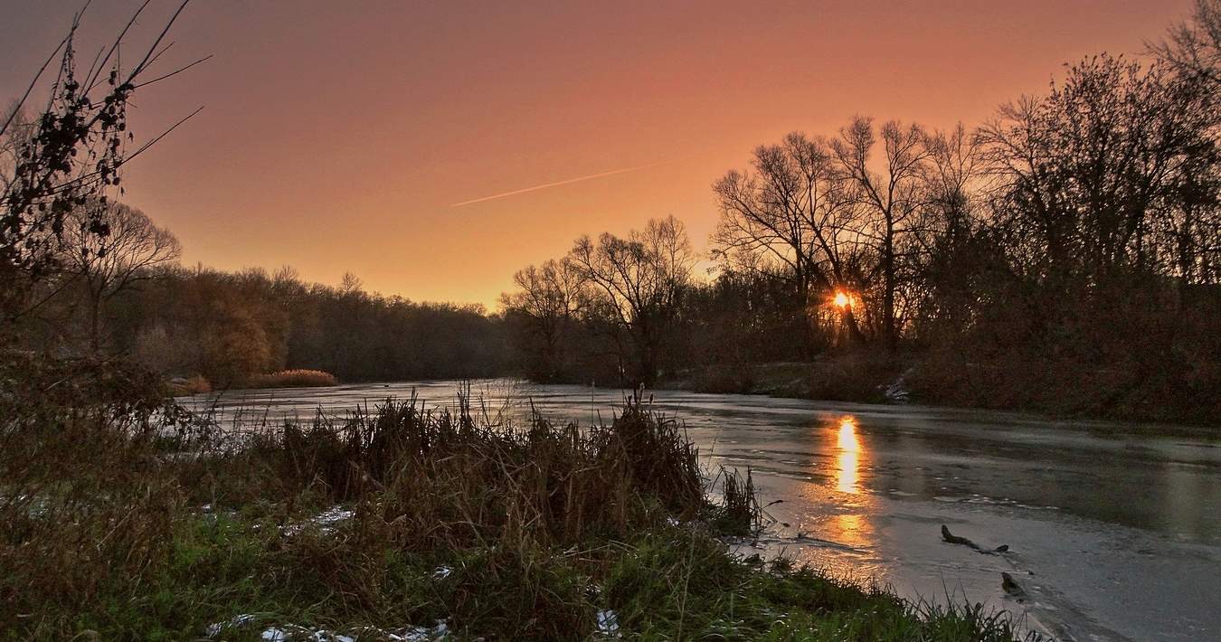Солнце заходит, близится ночь на Орлике