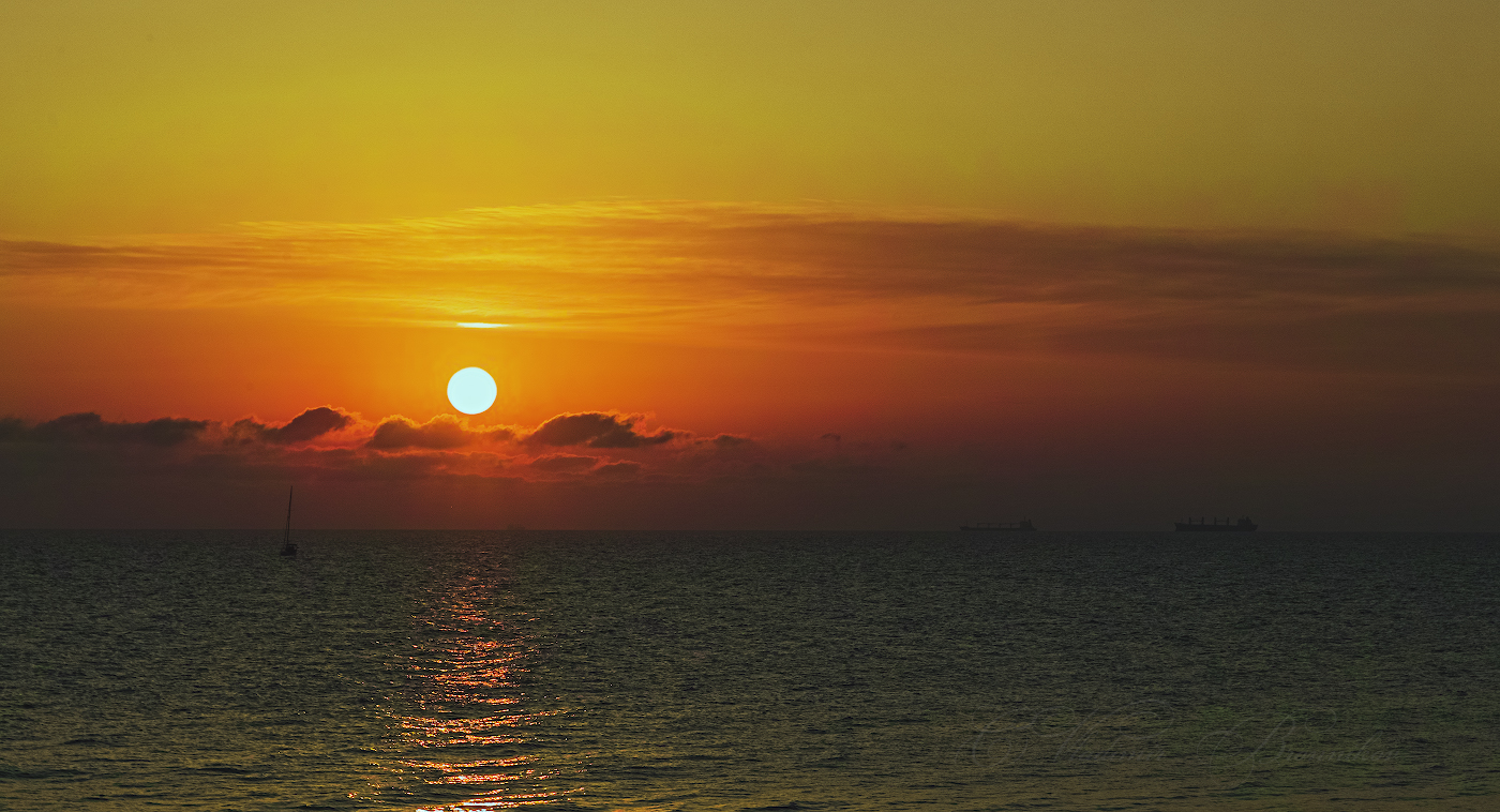 Закат в Геленджикской бухте