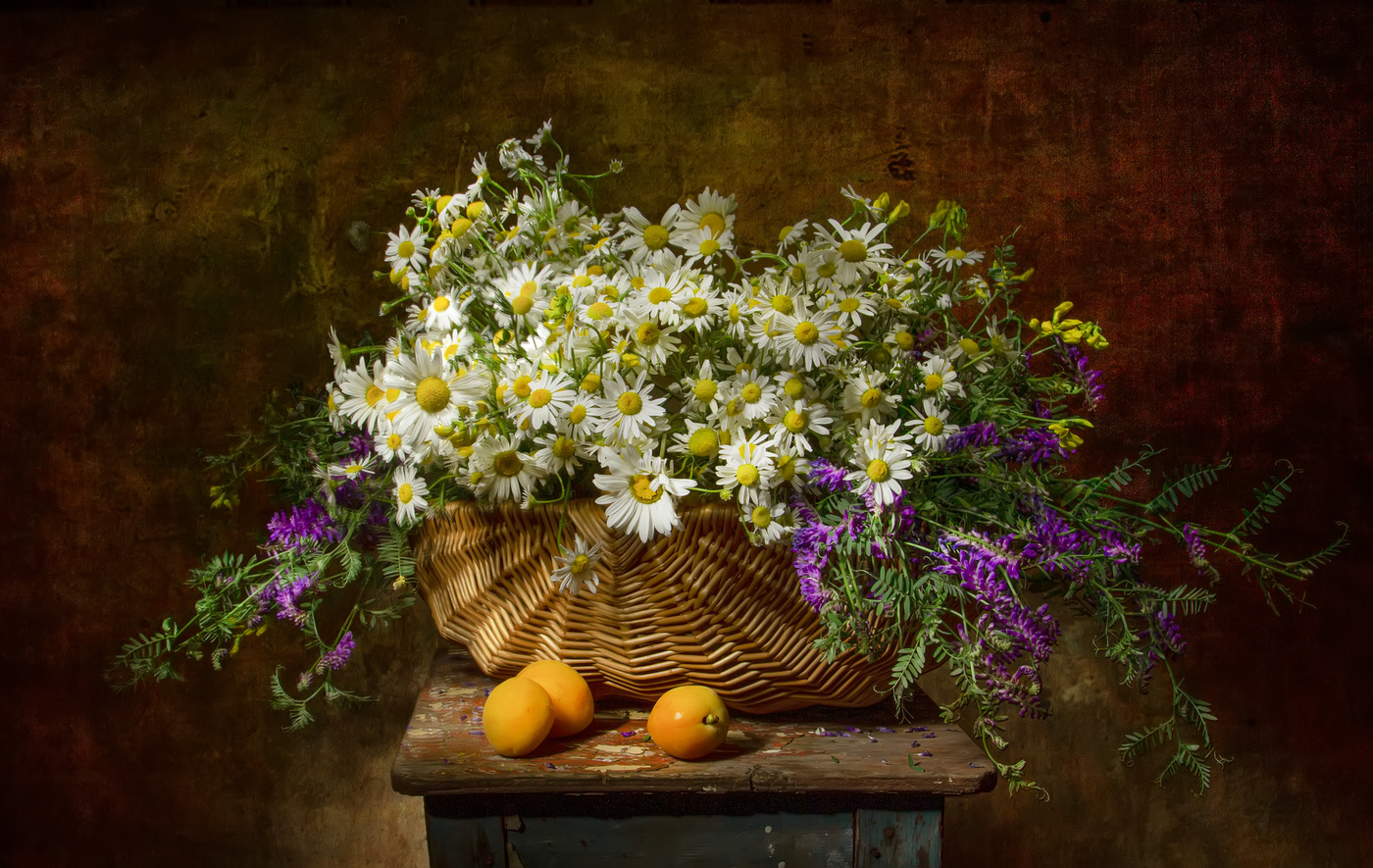 Лето в корзинке...