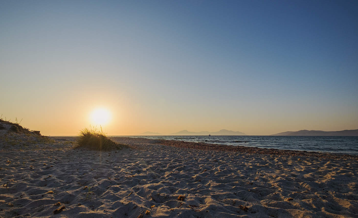 Жаркое солнце заката