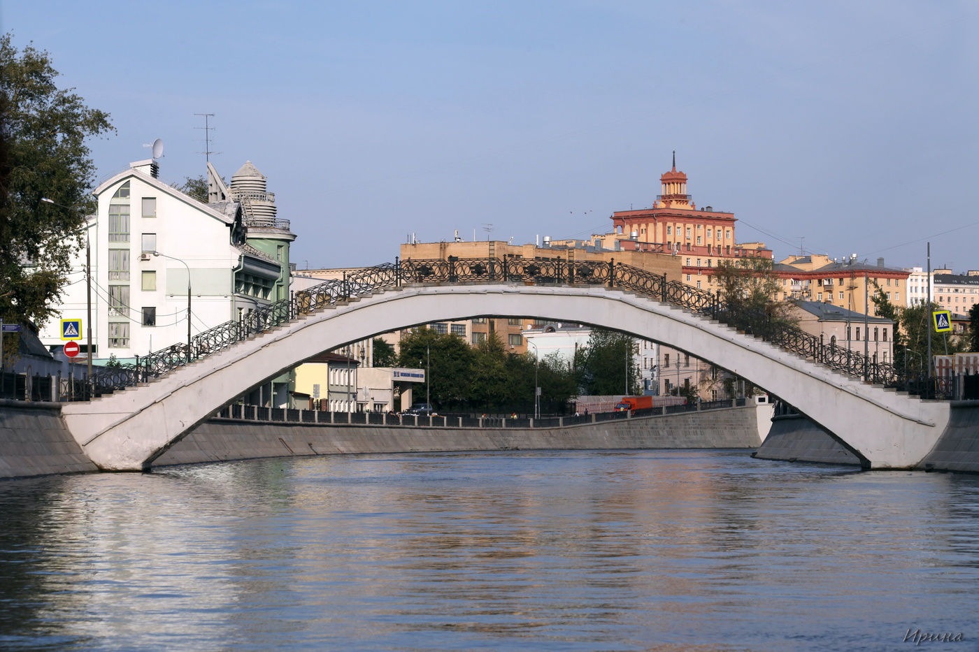 Горбатый или Садовнический мост...