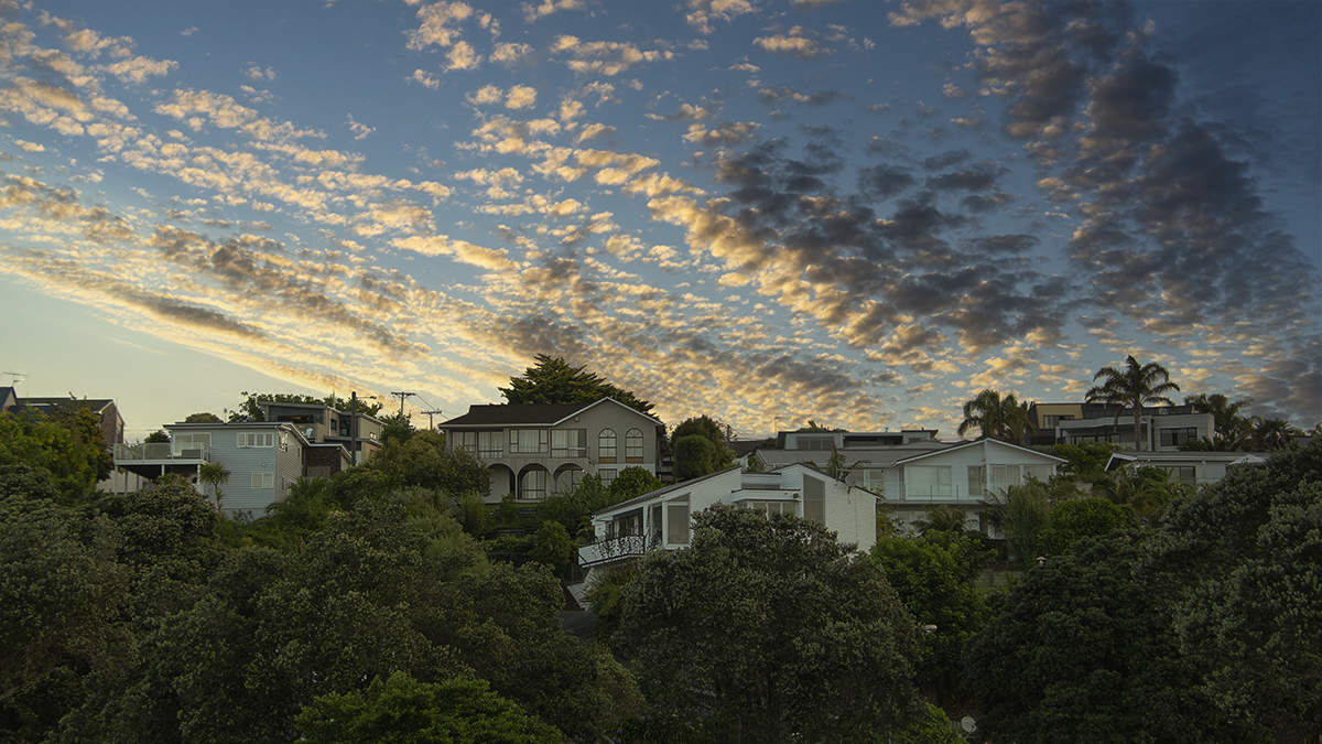 А вечер тихий такой..