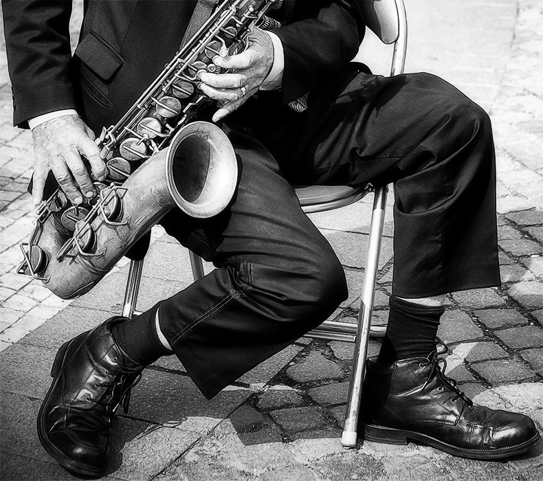 Саксофонист, фрагмент