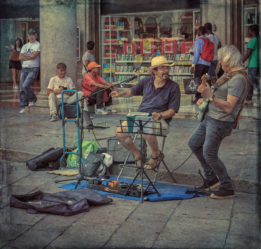 Рок на площади Дуомо