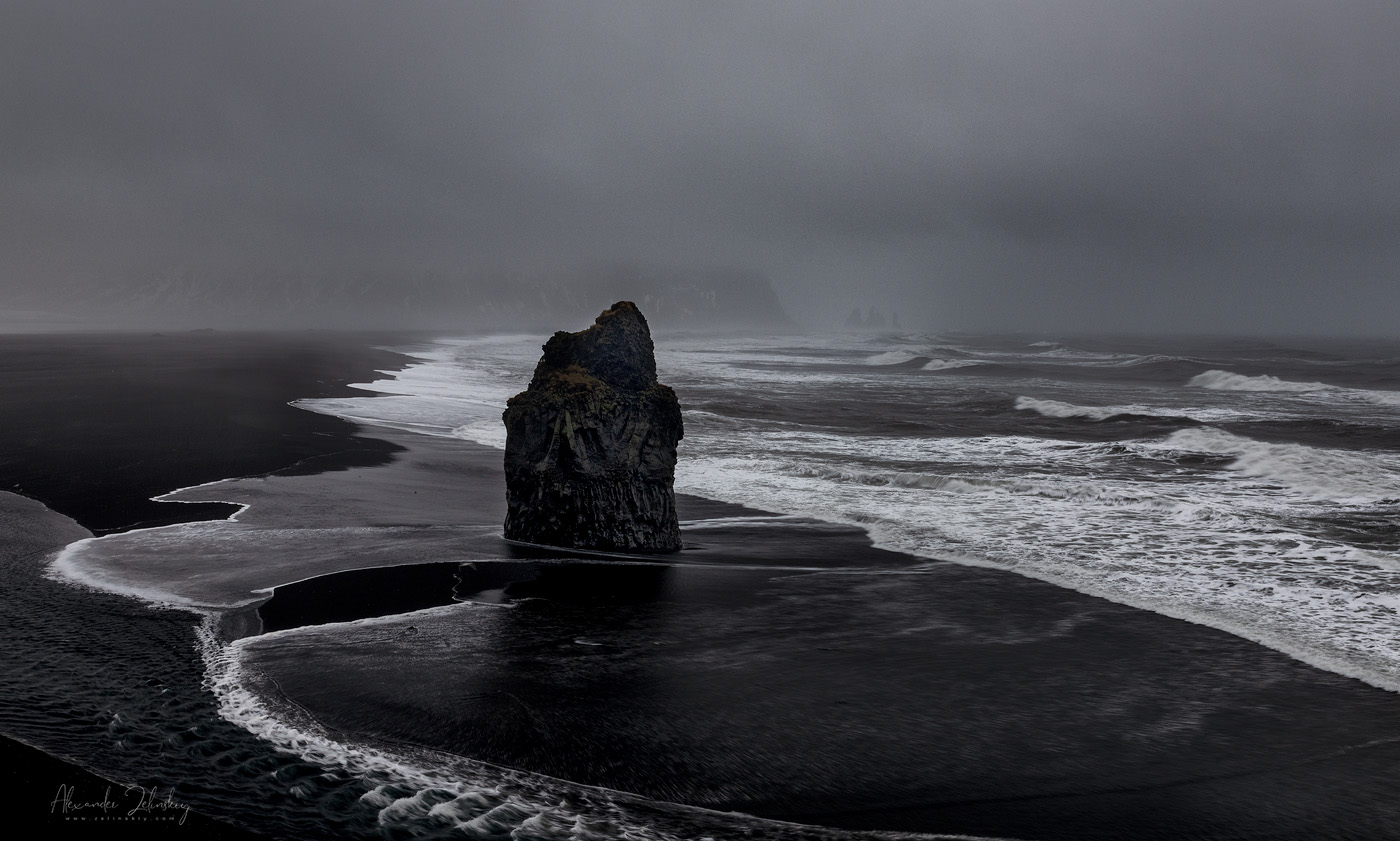 Рассвет на Рейнисфьяра