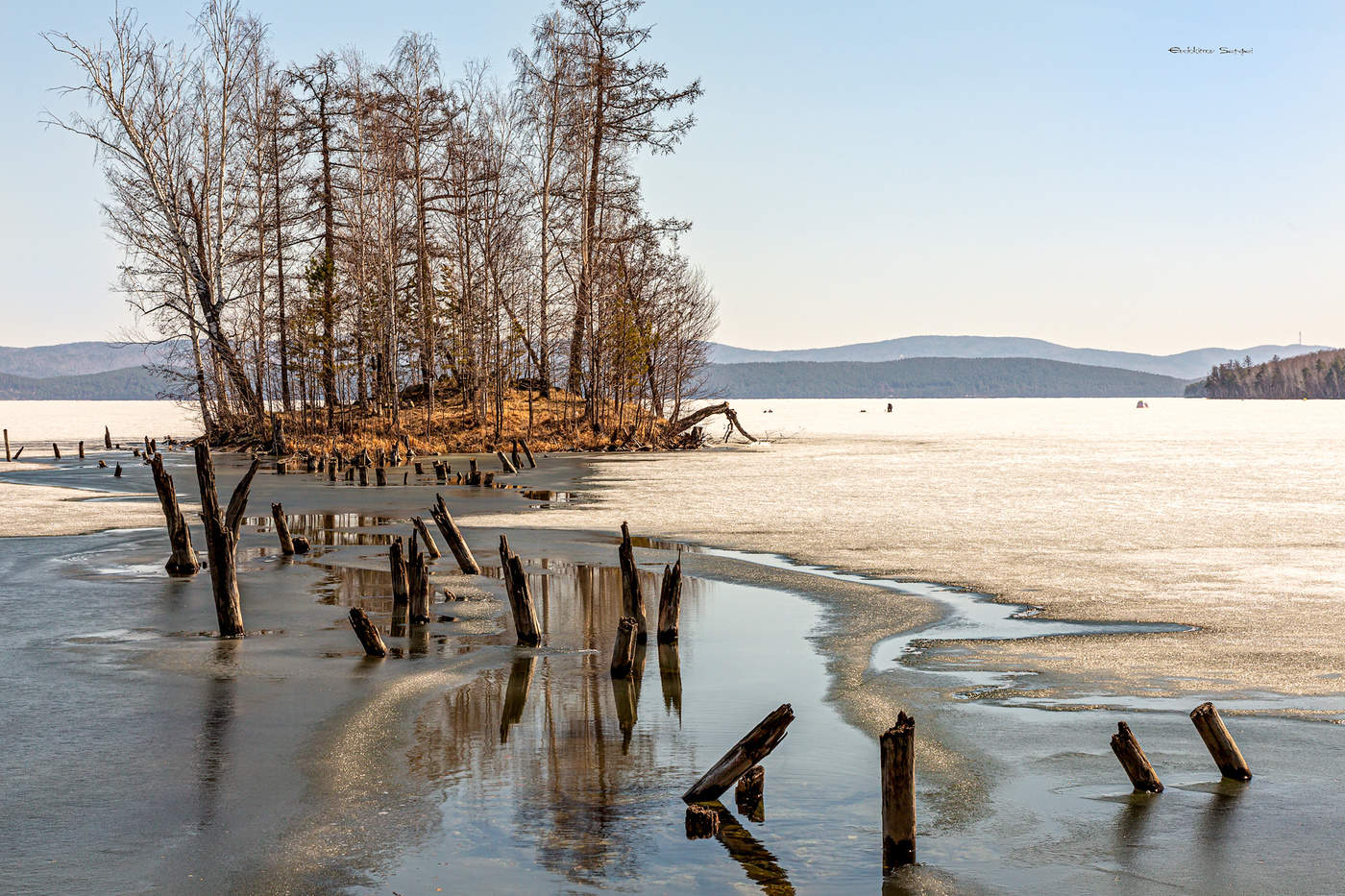 Тургояк в апреле