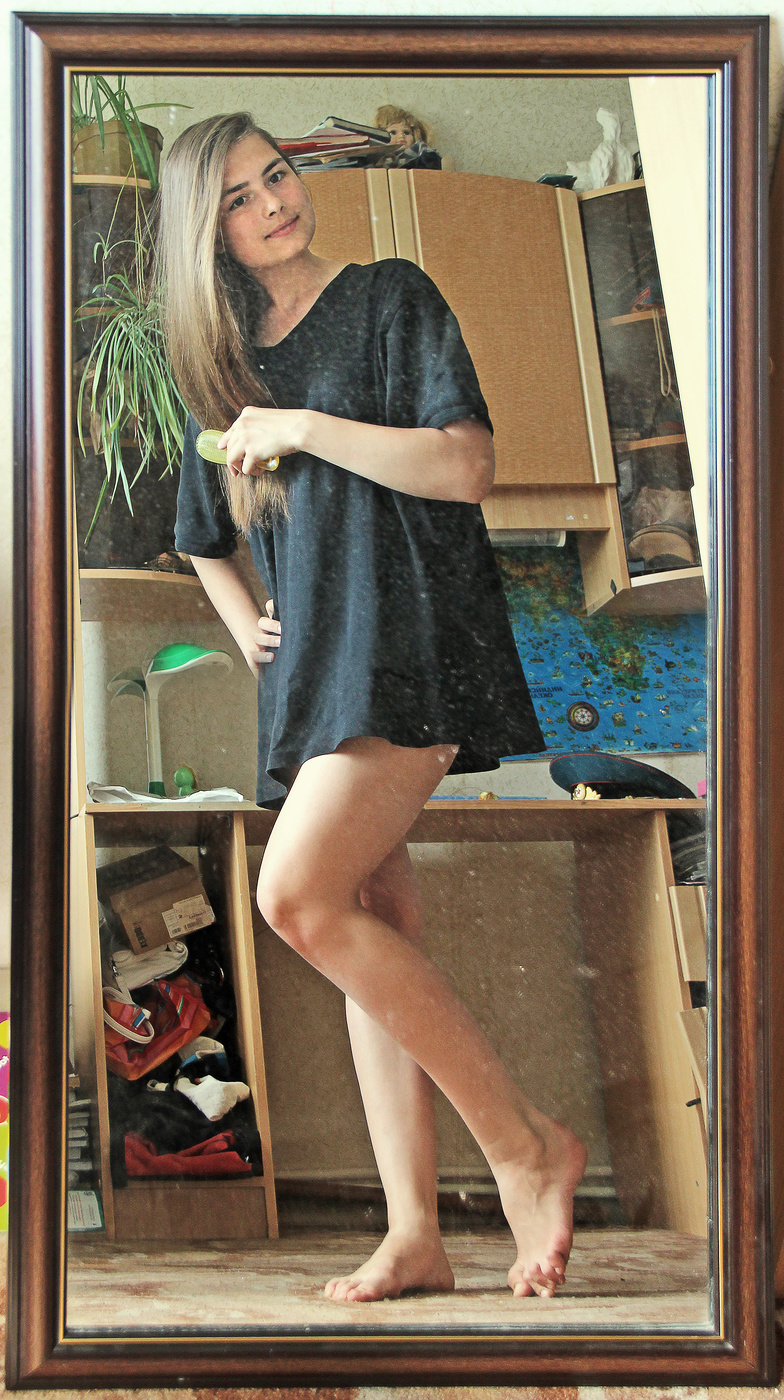 Юля и зеркало