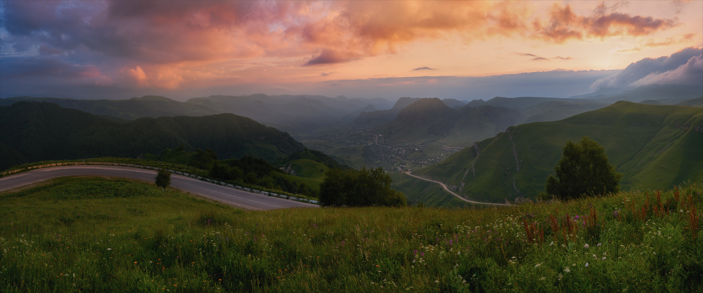 Догорал закат...