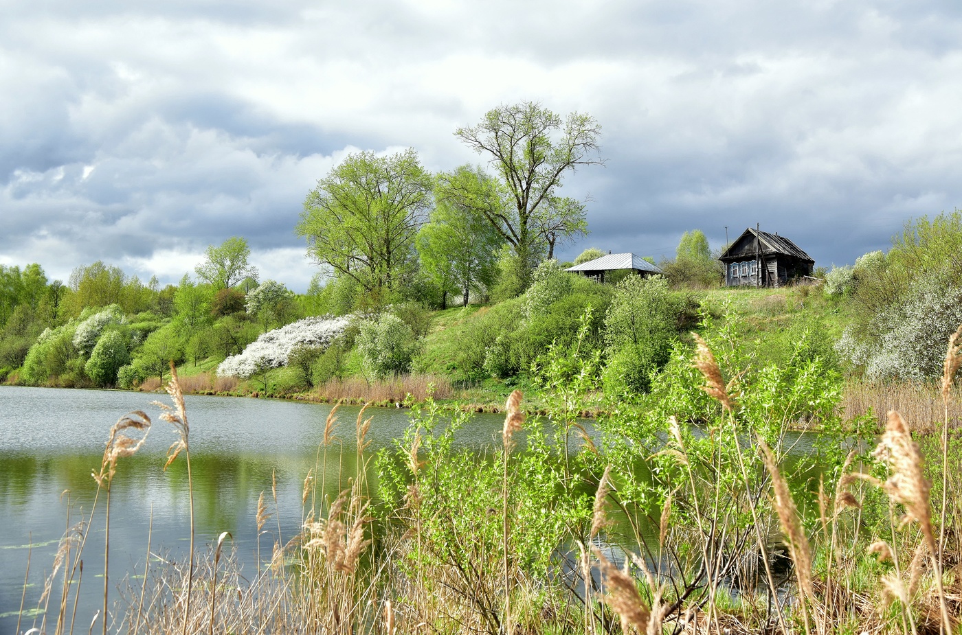 Вернулся май!