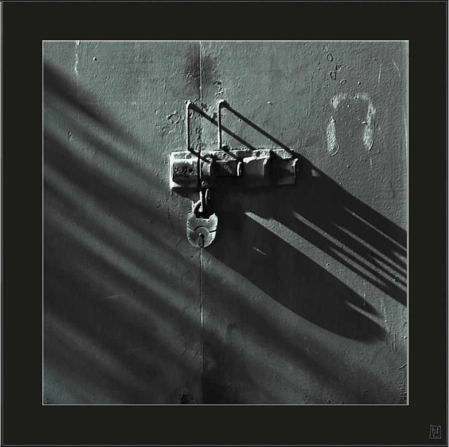 решительно на замке