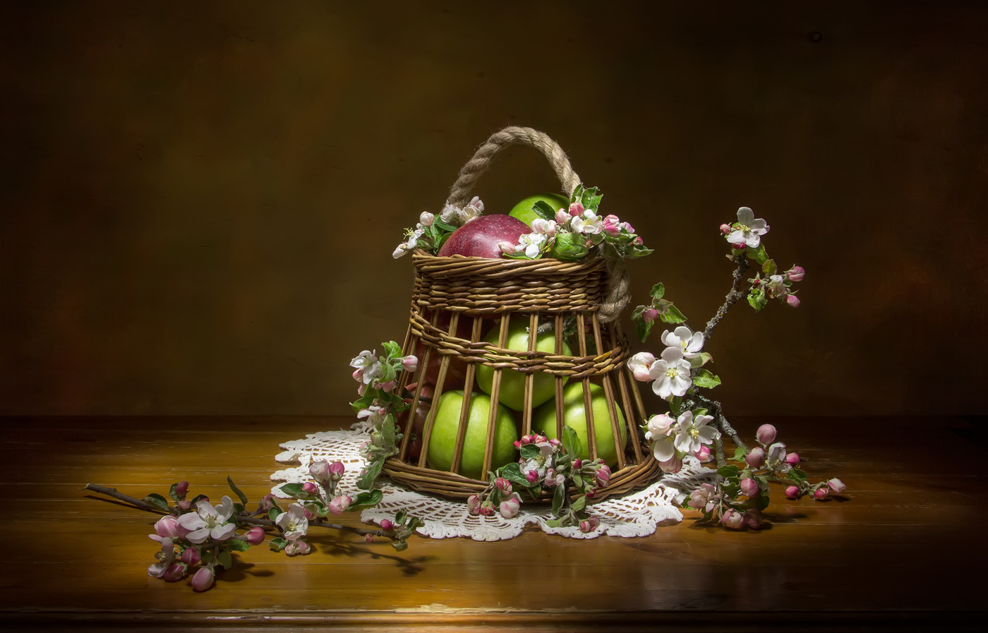 Яблонька зацвела...