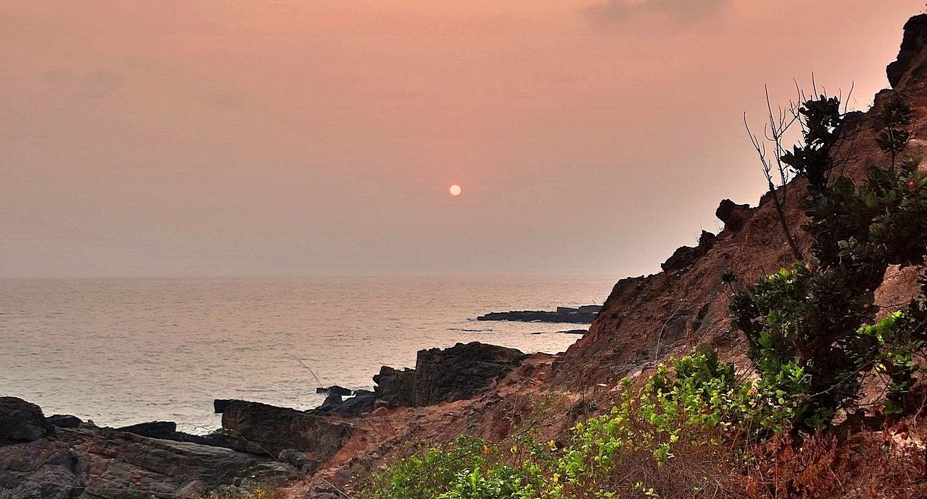 Тёплый вечер на море