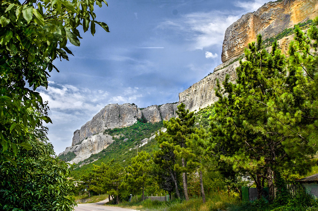 Скалы долины Бельбек
