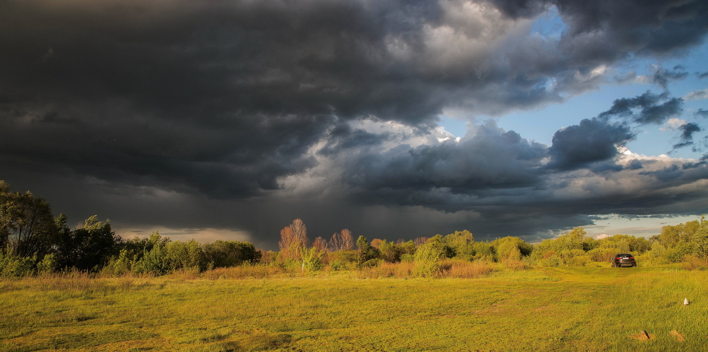 Ревет гроза, дымятся тучи...