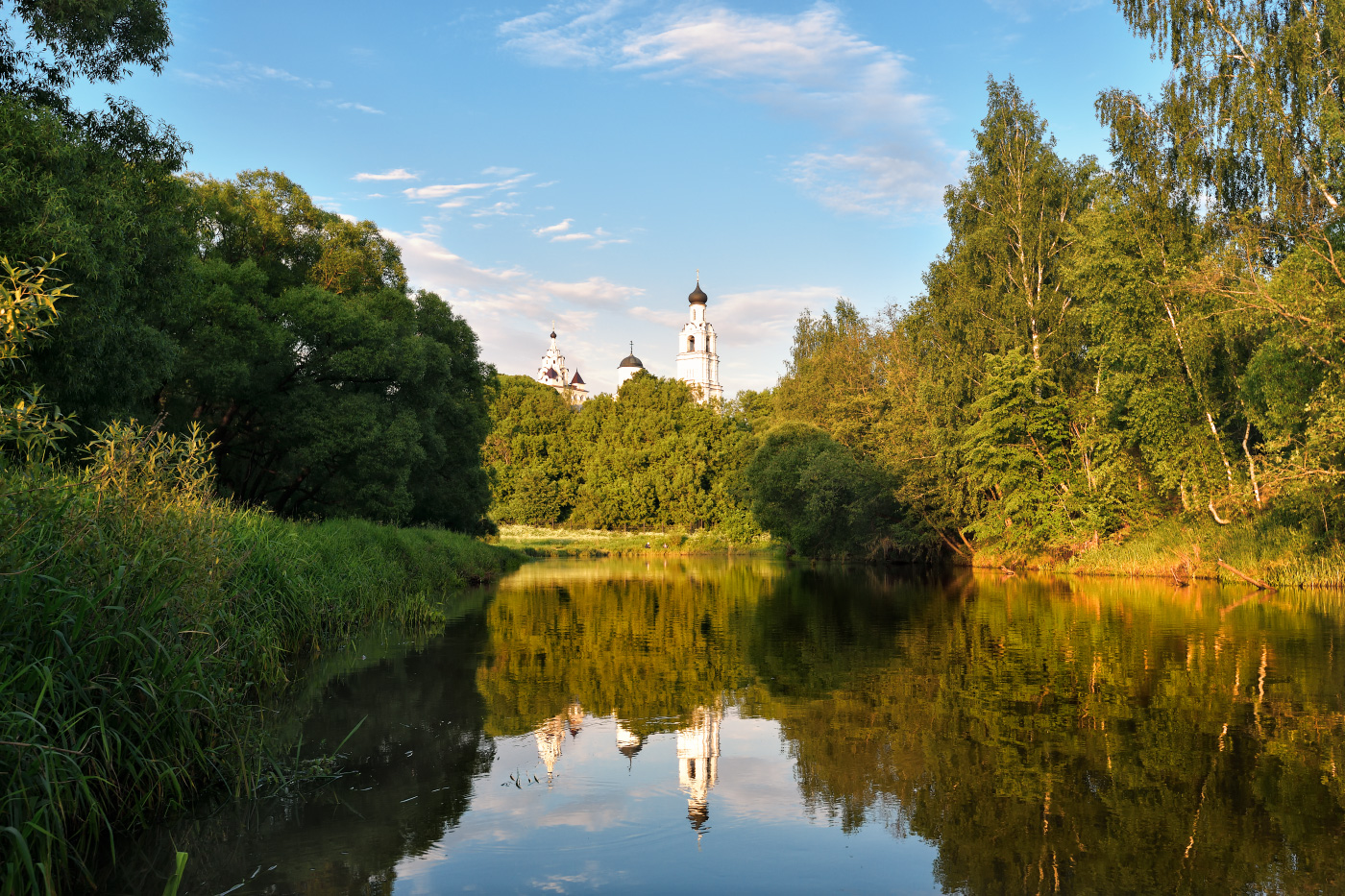 вечерний вид на храм
