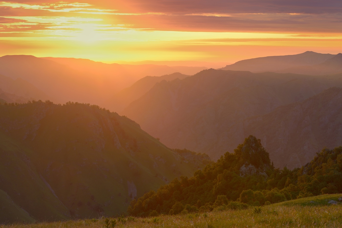 Рассвет в горах