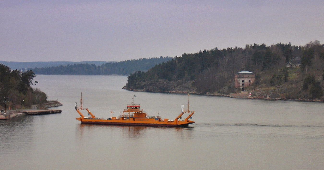 Переправа, переправа, берег левый-берег правый