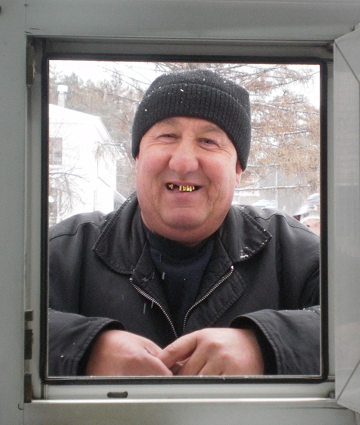 портрет в окне