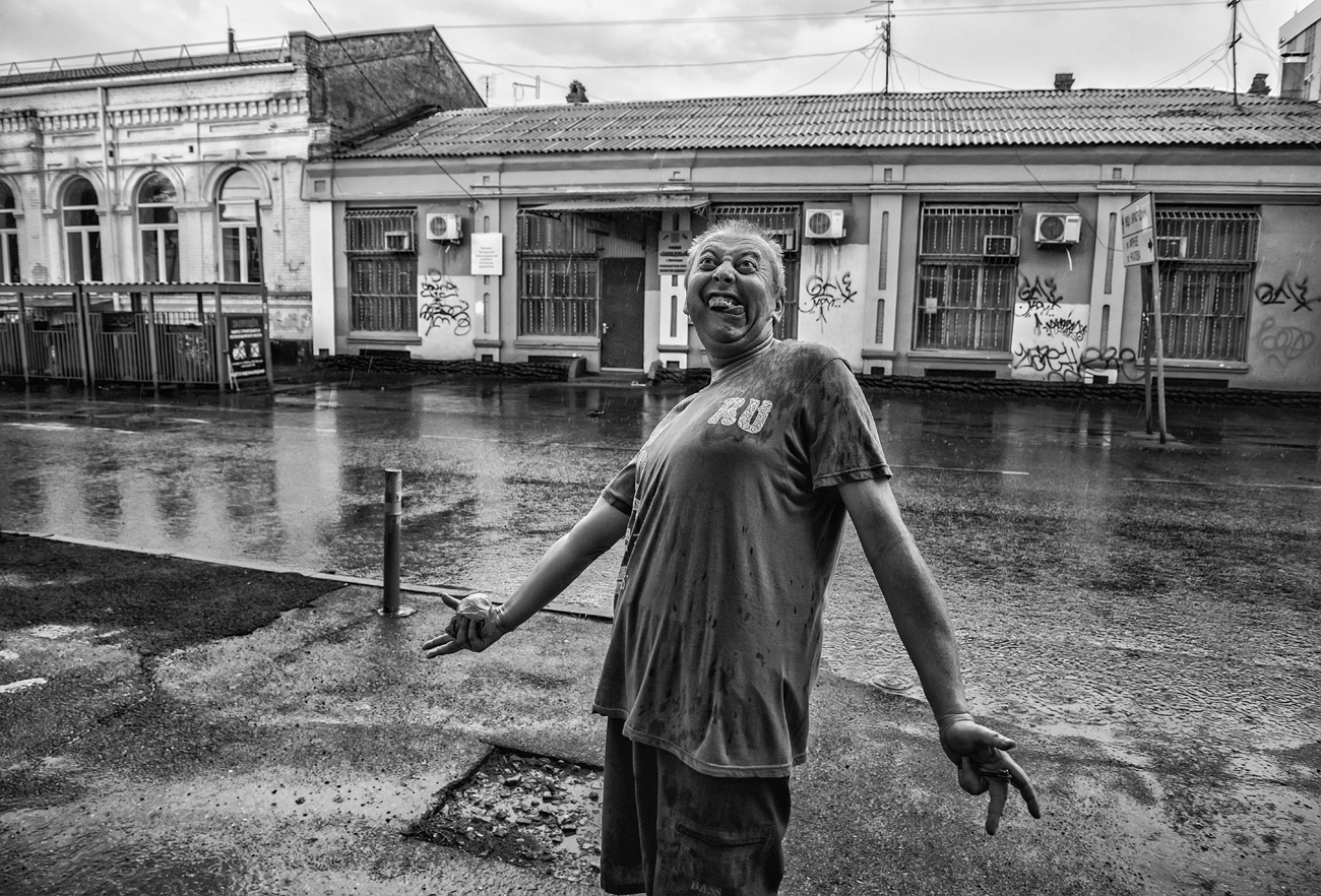 "Человек дождя"